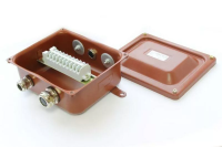 Коробка КЗНС-08 УХЛ1.5 IP65 с латунными сальниками ЗЭТАРУС (шт)